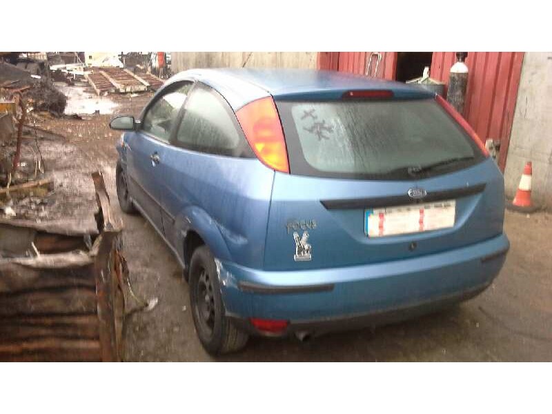 ford focus berlina (cak) del año 2001