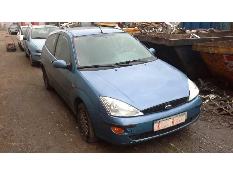 ford focus berlina (cak) del año 2001