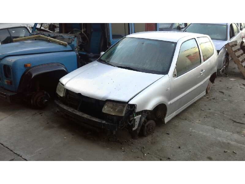 volkswagen polo berlina (6n2) del año 2001