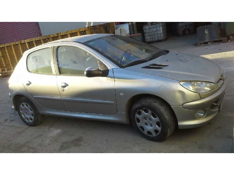 peugeot 206 berlina del año 2004