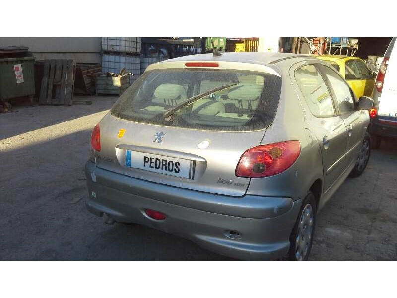 peugeot 206 berlina del año 2004