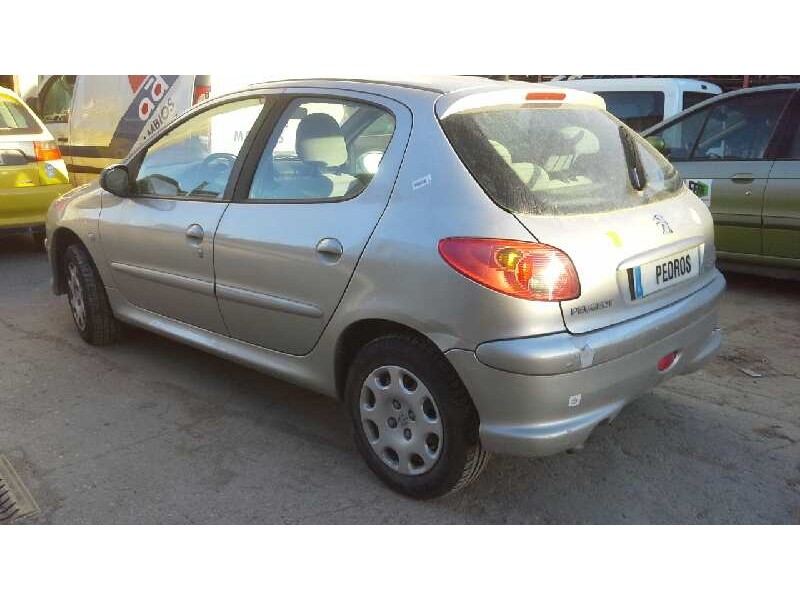 peugeot 206 berlina del año 2004