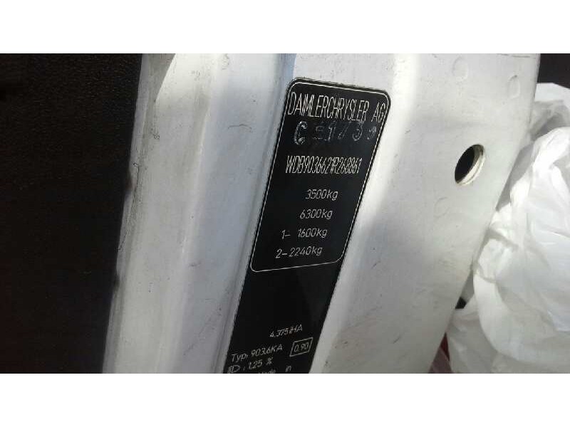 mercedes-benz sprinter 02.00  caja cerrada del año 2002