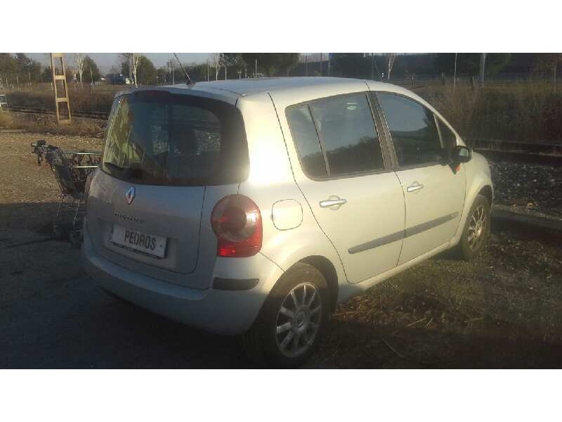 renault modus del año 2004