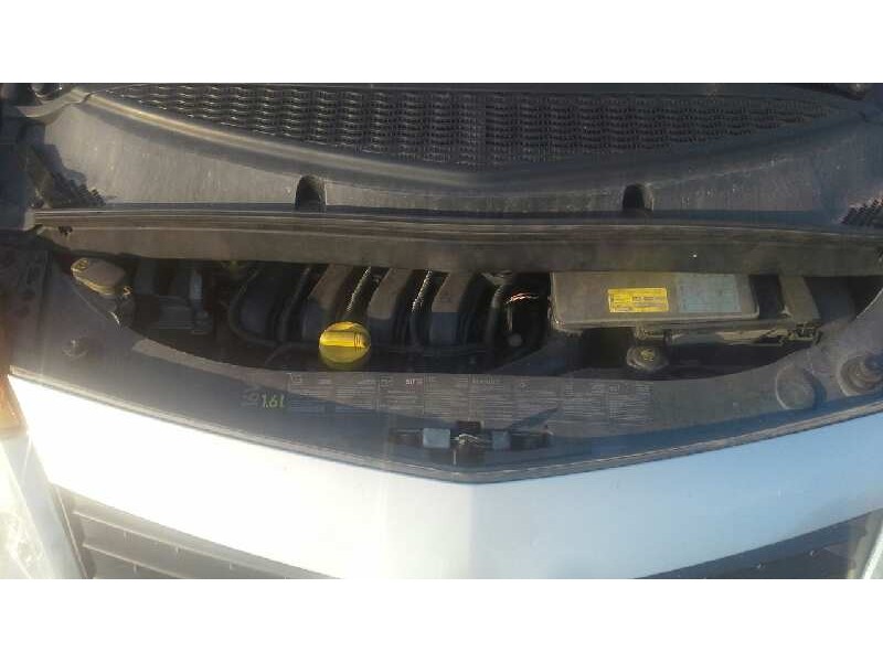 renault modus del año 2004