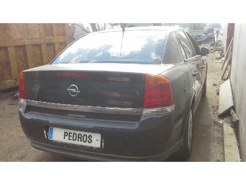 opel vectra c berlina del año 2002