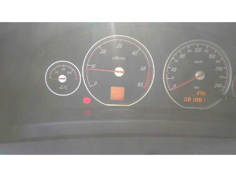 opel vectra c berlina del año 2002