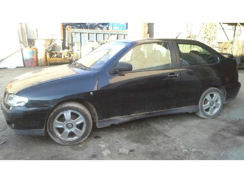 seat cordoba berlina (6k2) del año 2001