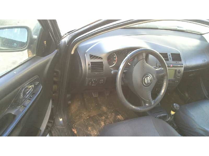 seat cordoba berlina (6k2) del año 2001