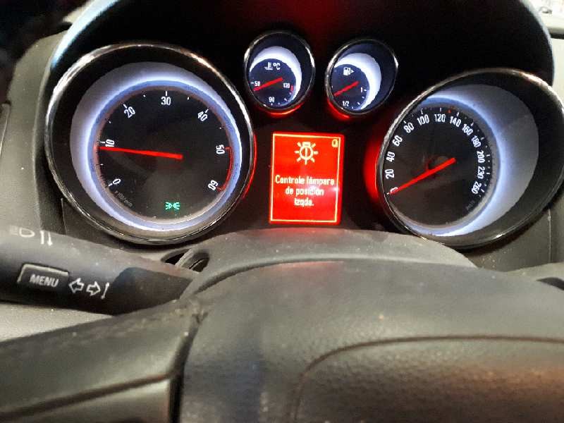 opel astra j lim. del año 2011