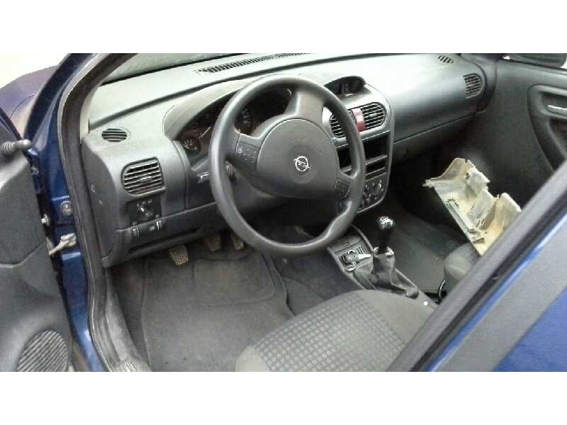 opel corsa c del año 2002