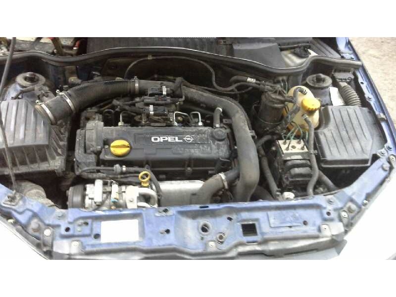 opel corsa c del año 2002