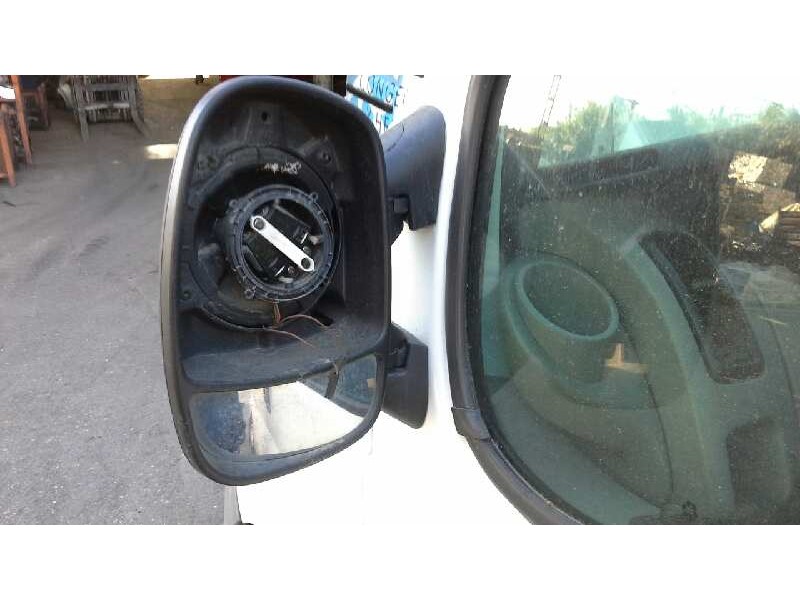 opel vivaro del año 2004