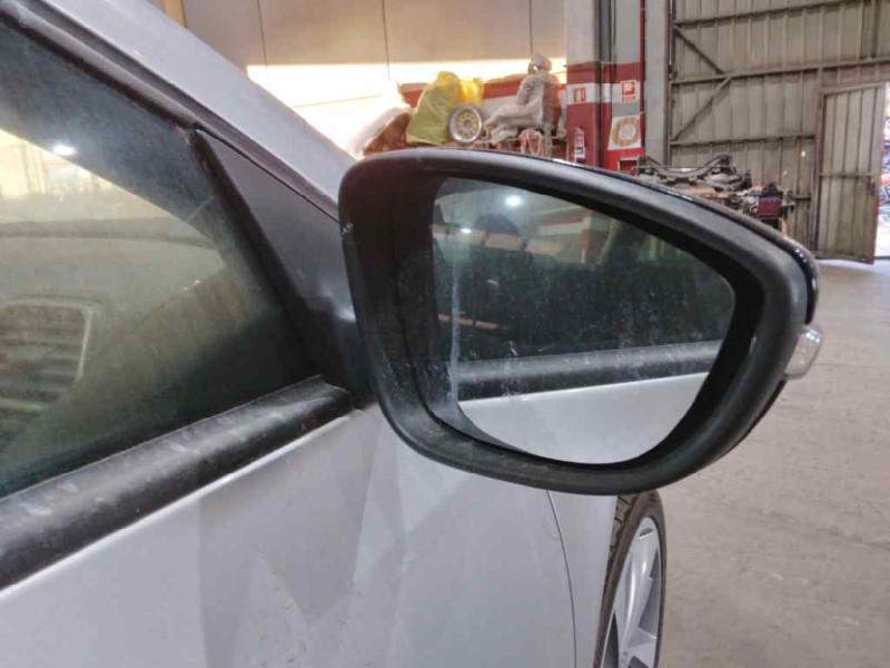 volkswagen scirocco (137) del año 2009