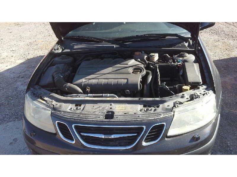 saab 9-3 berlina del año 2004