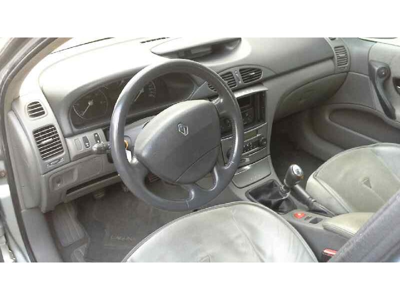 renault laguna ii grandtour (kg0) del año 2002