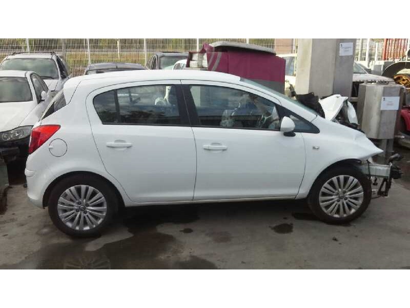 opel corsa d del año 2013