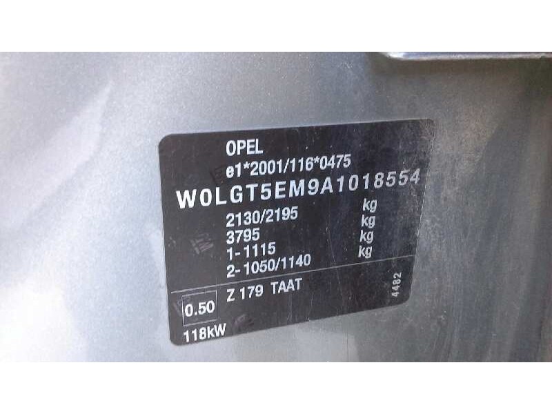 opel insignia berlina del año 2009