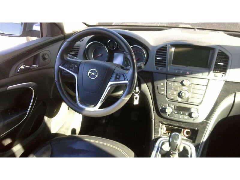 opel insignia berlina del año 2009