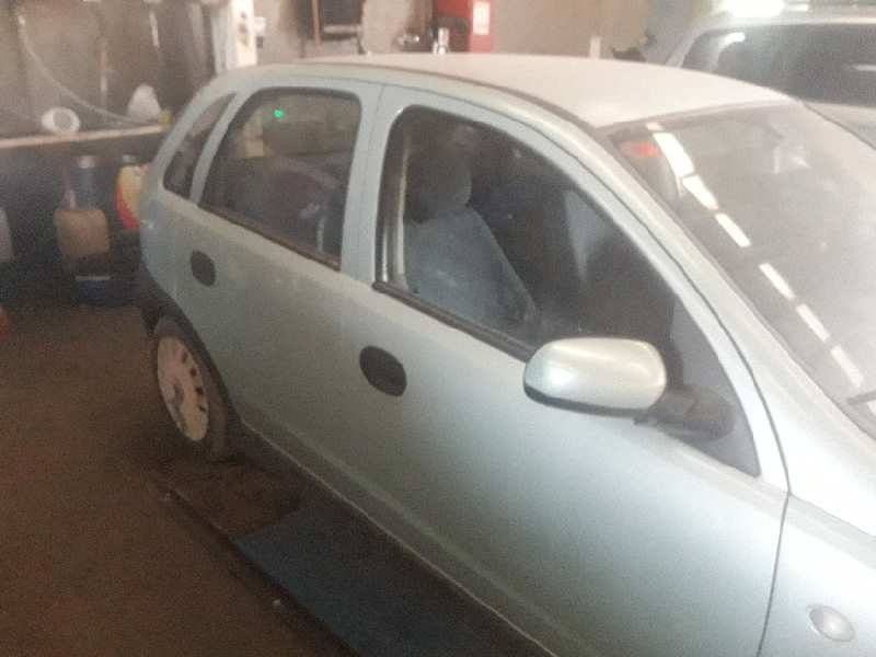 opel corsa c del año 2002