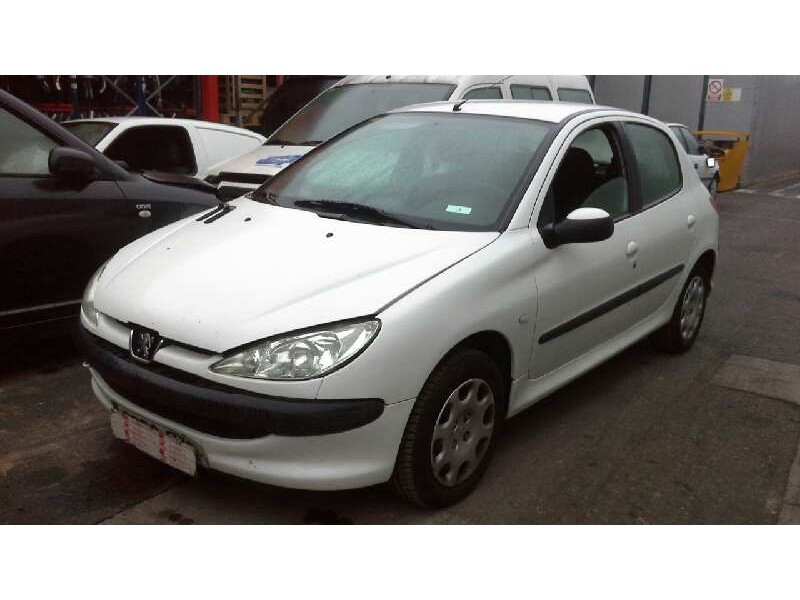 peugeot 206 berlina del año 2004