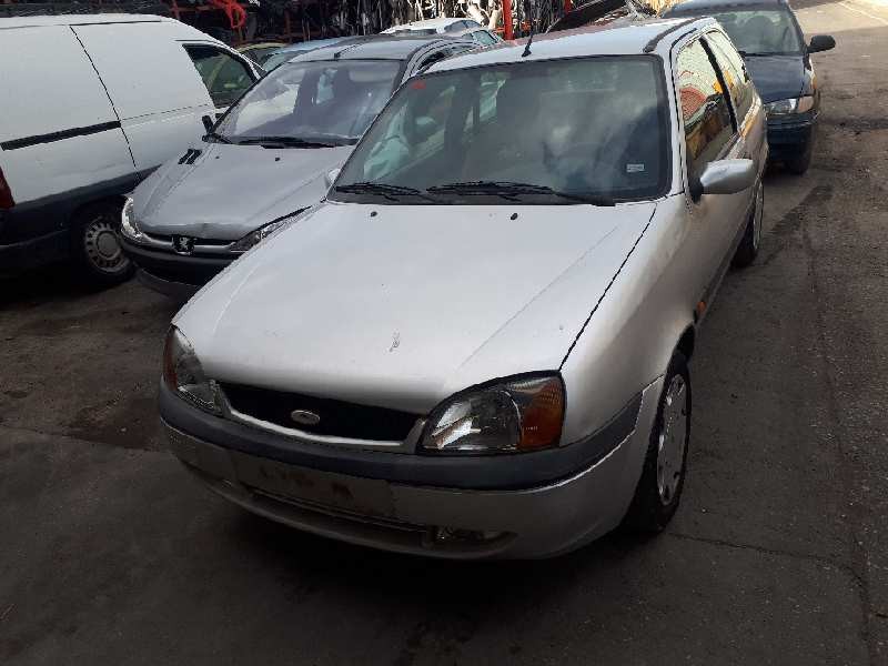 ford fiesta (cbk) del año 2002