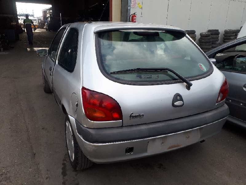 ford fiesta (cbk) del año 2002