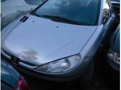peugeot 206 berlina del año 2000
