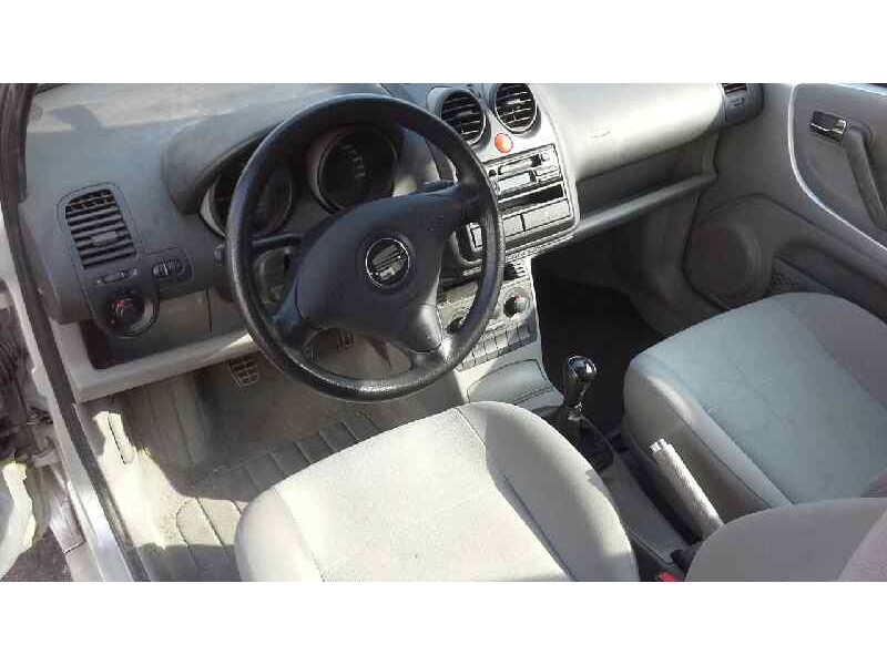 seat arosa (6h1) del año 2001