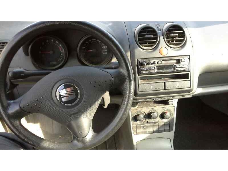 seat arosa (6h1) del año 2001