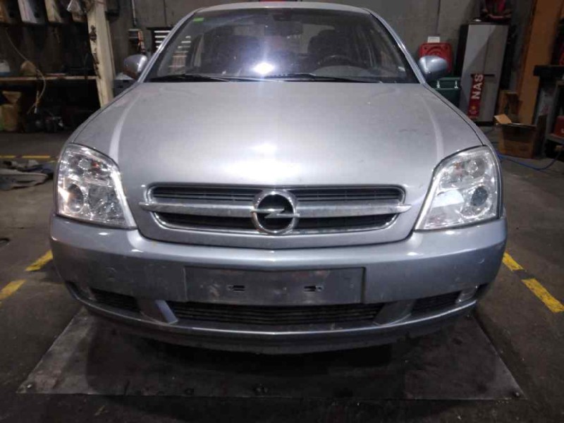 opel vectra c berlina del año 2003