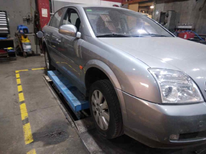 opel vectra c berlina del año 2003