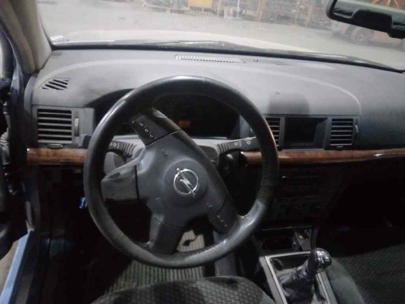 opel vectra c berlina del año 2003