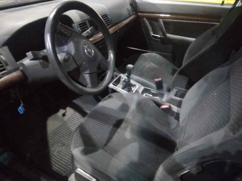 opel vectra c berlina del año 2003