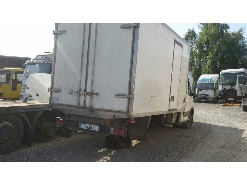 iveco daily caja cerrada (1999 =>) del año 2001