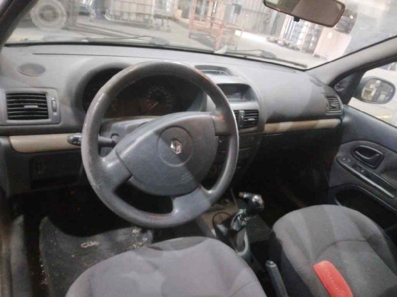 renault clio ii fase ii (b/cb0) del año 2004