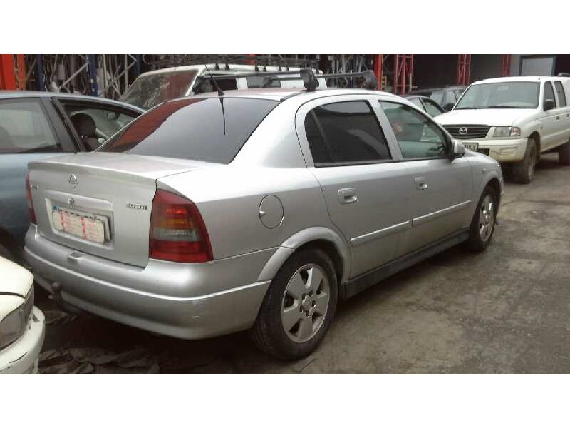 opel astra g berlina del año 2003