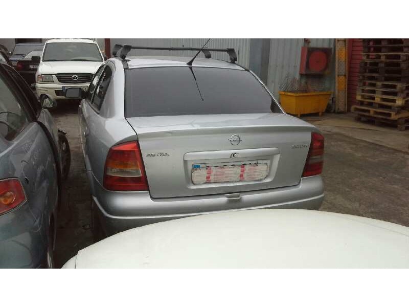 opel astra g berlina del año 2003