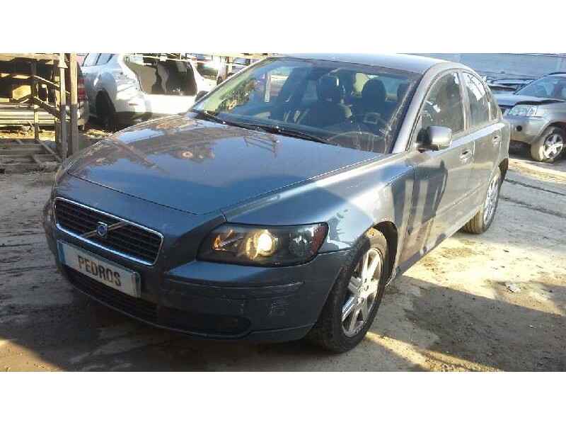 volvo s40 berlina del año 2004