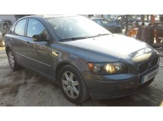 volvo s40 berlina del año 2004 2