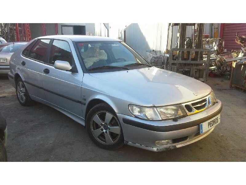 saab 9-3 berlina del año 2002