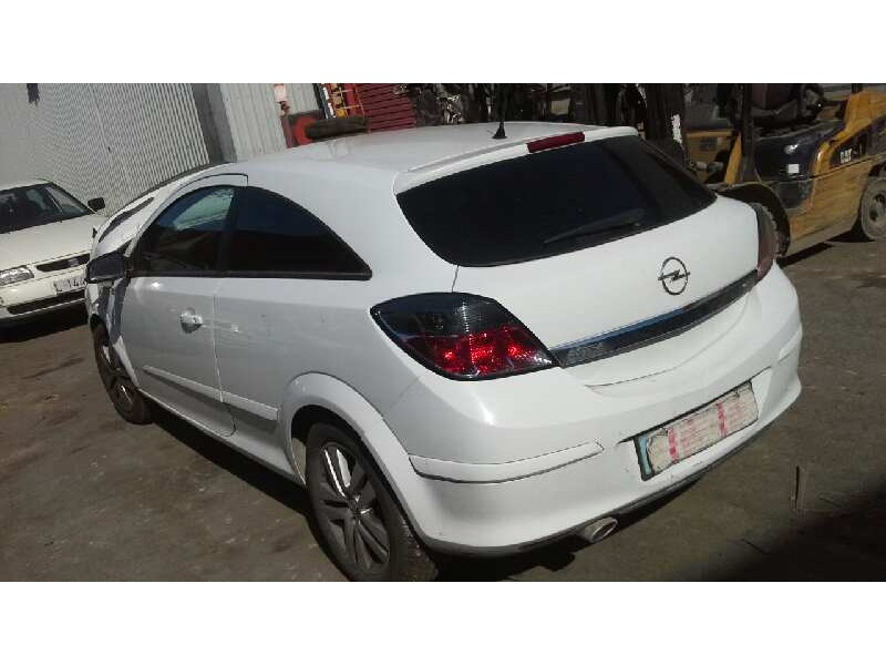 opel astra gtc del año 2008