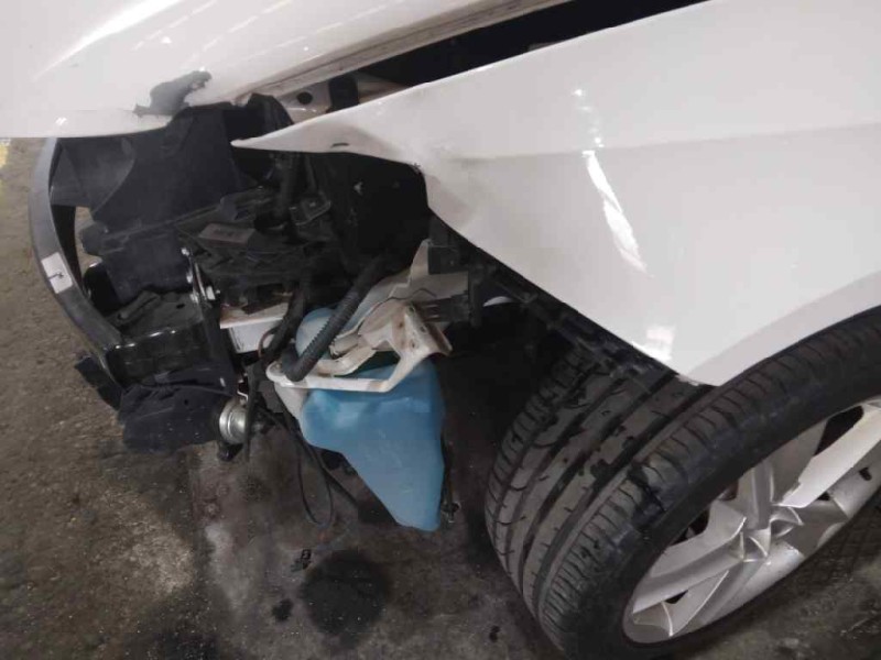 seat ibiza (6j5) del año 2013