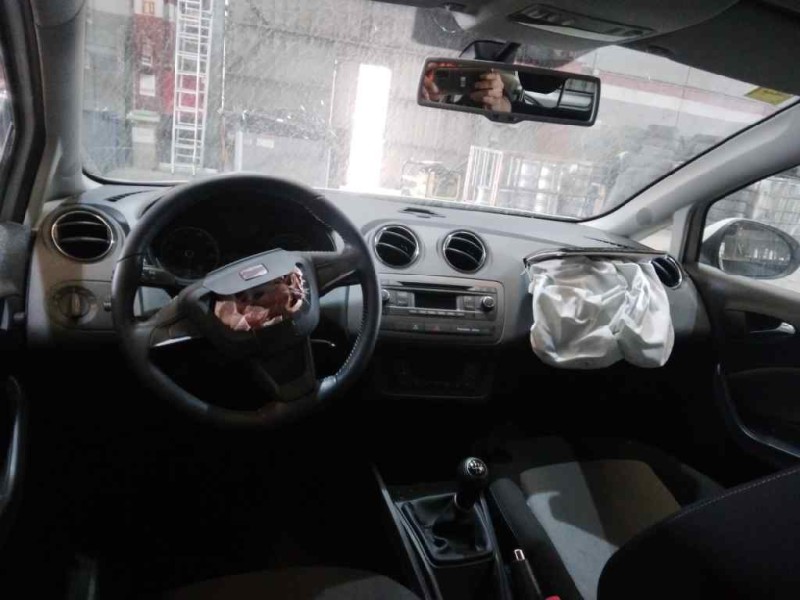 seat ibiza (6j5) del año 2013