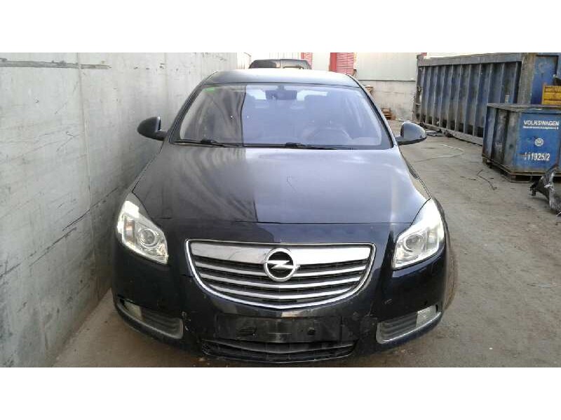 opel insignia berlina del año 2011