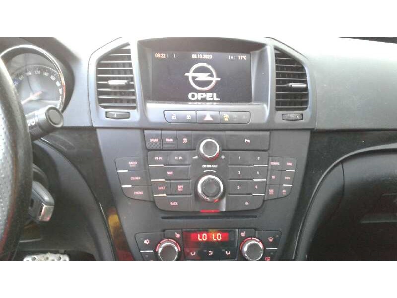 opel insignia berlina del año 2011