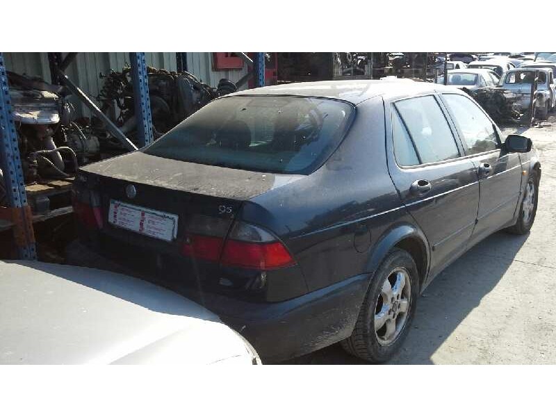 saab 9-5 sedán del año 2000