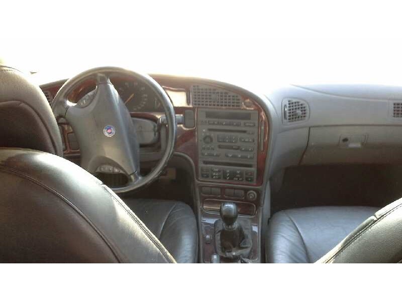 saab 9-5 sedán del año 2000