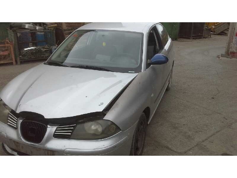 seat ibiza (6l1) del año 2003