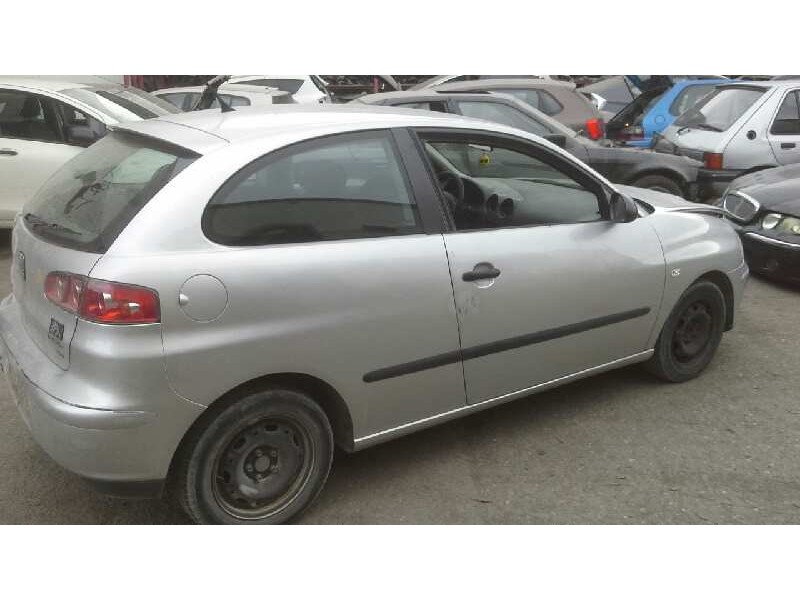 seat ibiza (6l1) del año 2003